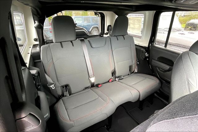 2025 Jeep Wrangler Rubicon photo 23
