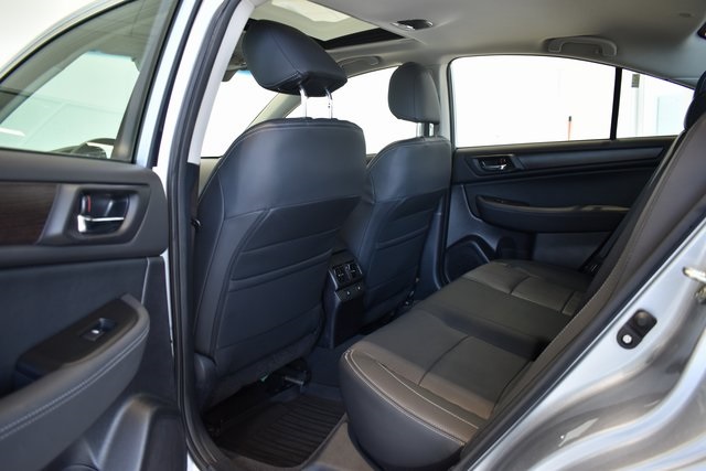 2017 Subaru Legacy 3.6R Limited photo 12