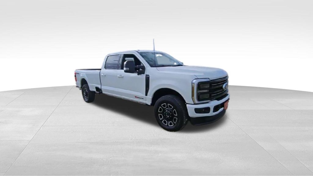 2026 Ford F-350 Platinum photo 2