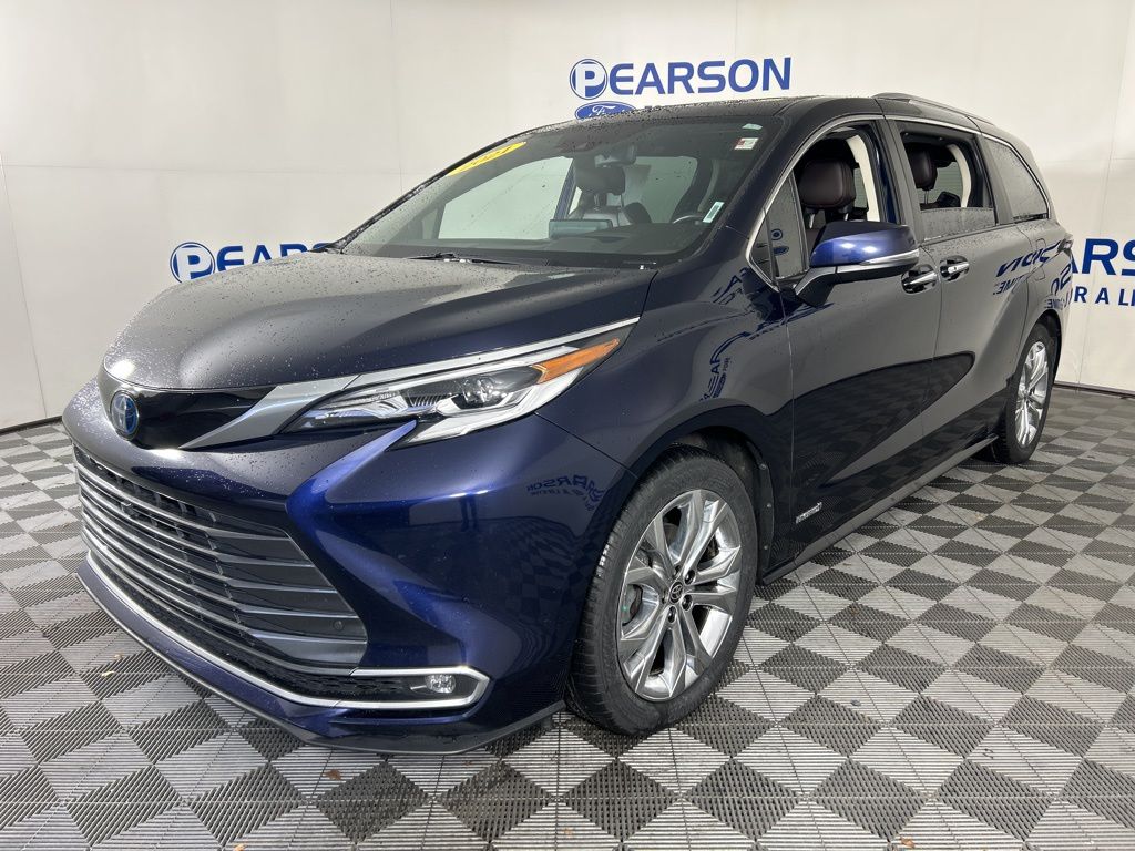 2021 Toyota Sienna Platinum