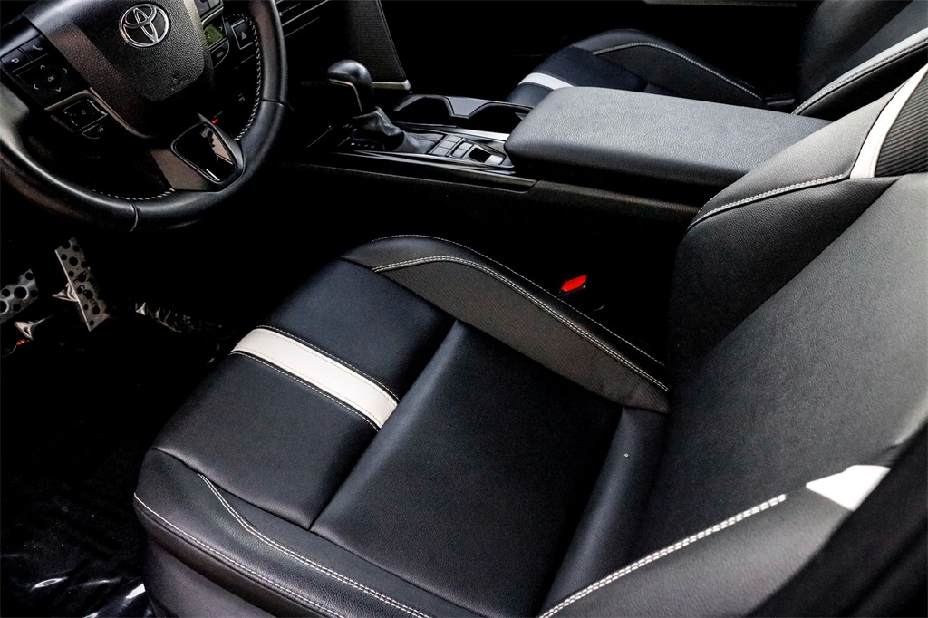 2025 Toyota Camry XSE photo 13