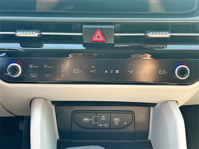 2026 Kia Sportage EX photo 14