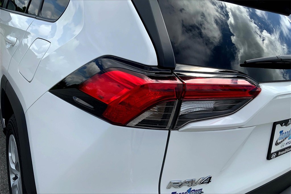 2025 Toyota RAV4 LE photo 27