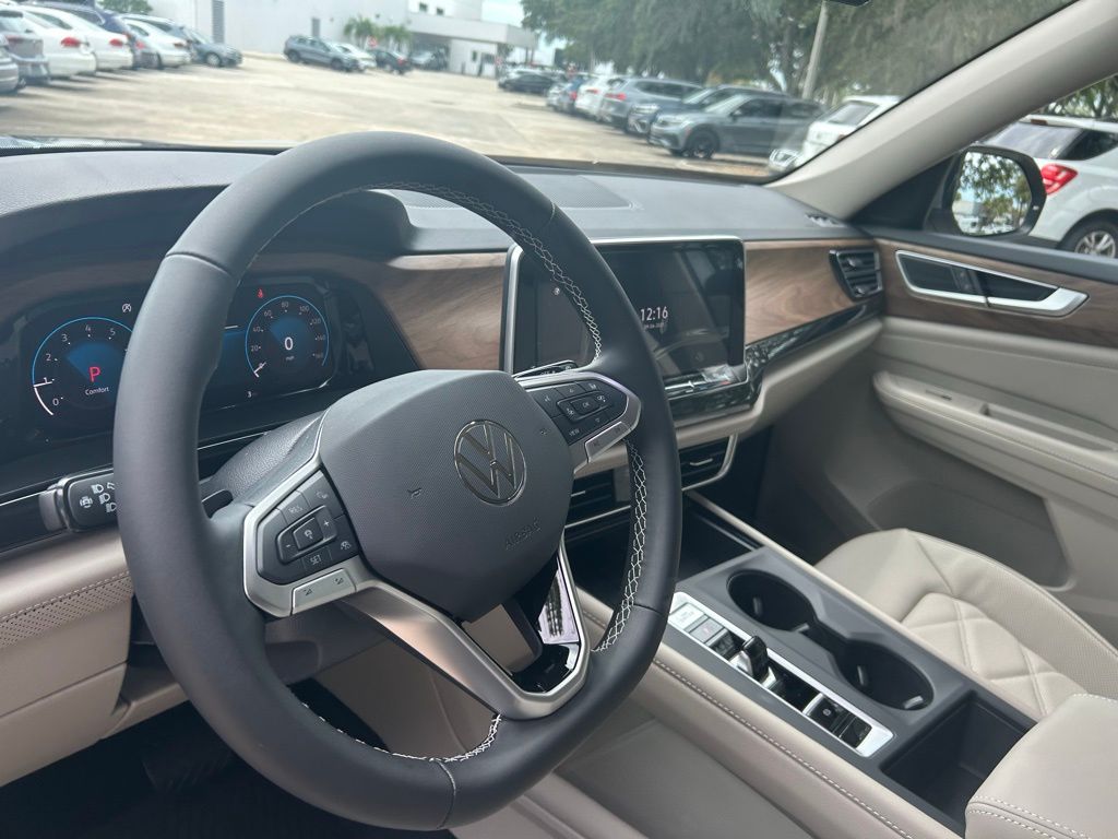 2026 Volkswagen Atlas SE photo 9