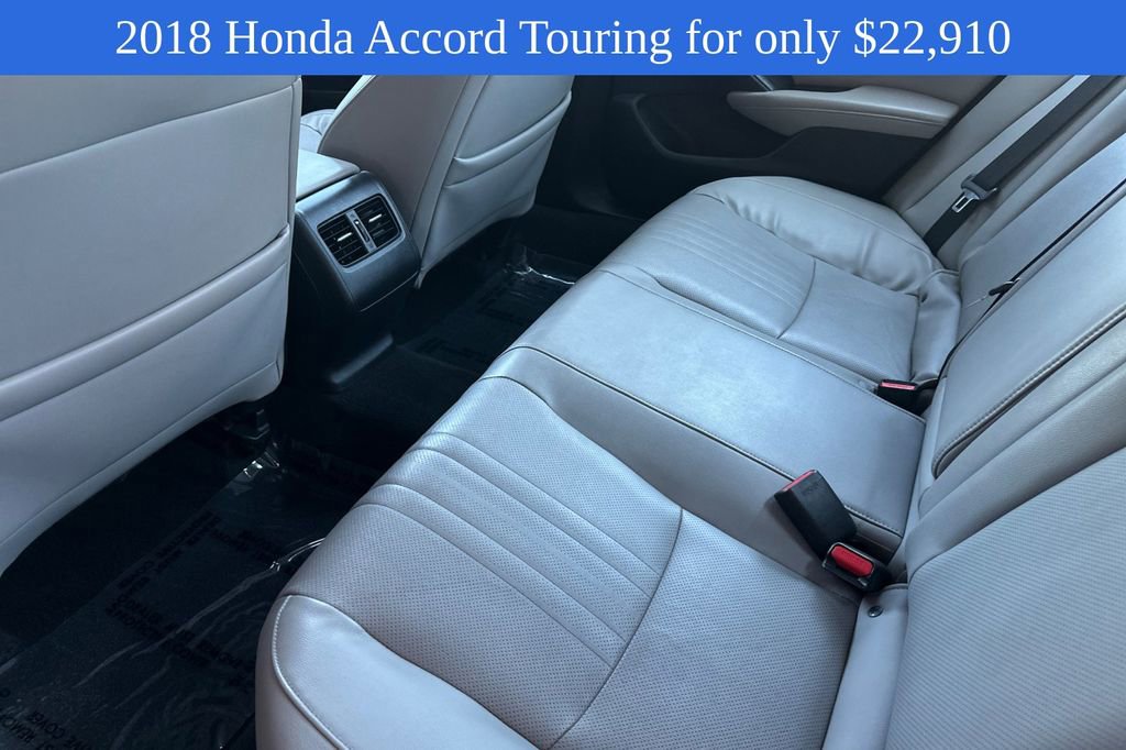 2018 Honda Accord Touring 1.5T photo 12