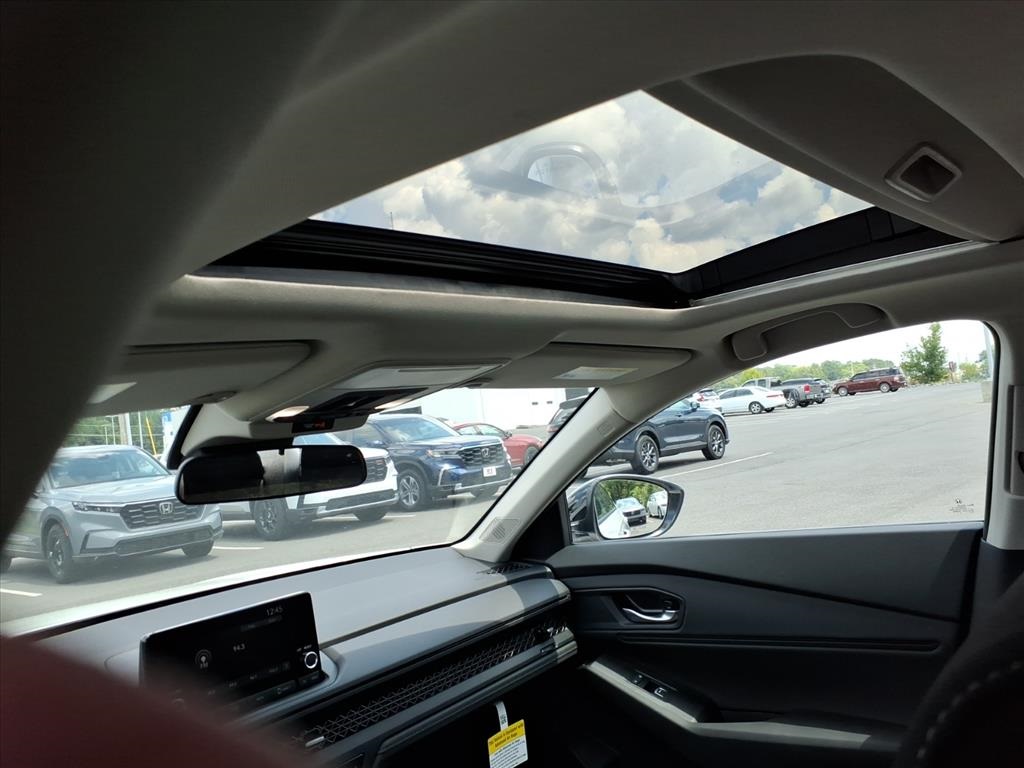 2025 Honda Accord 1.5T SE photo 8