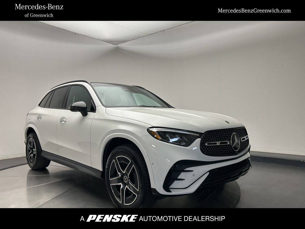 2026 Mercedes-Benz GLC Base's photo