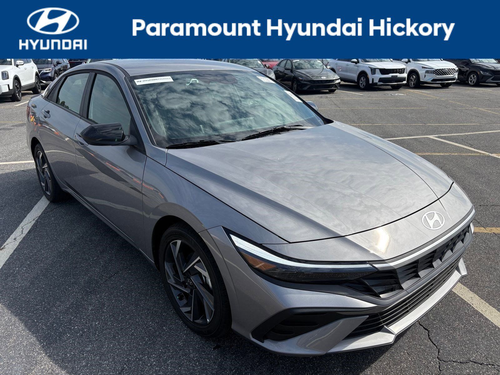 2025 Hyundai Elantra SEL Sport photo 7