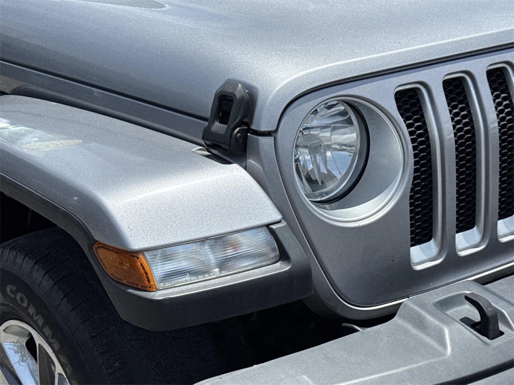 2020 Jeep Wrangler Unlimited Sahara photo 5