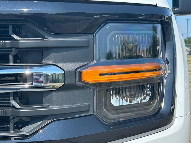 2025 Ford F-150 XLT photo 16