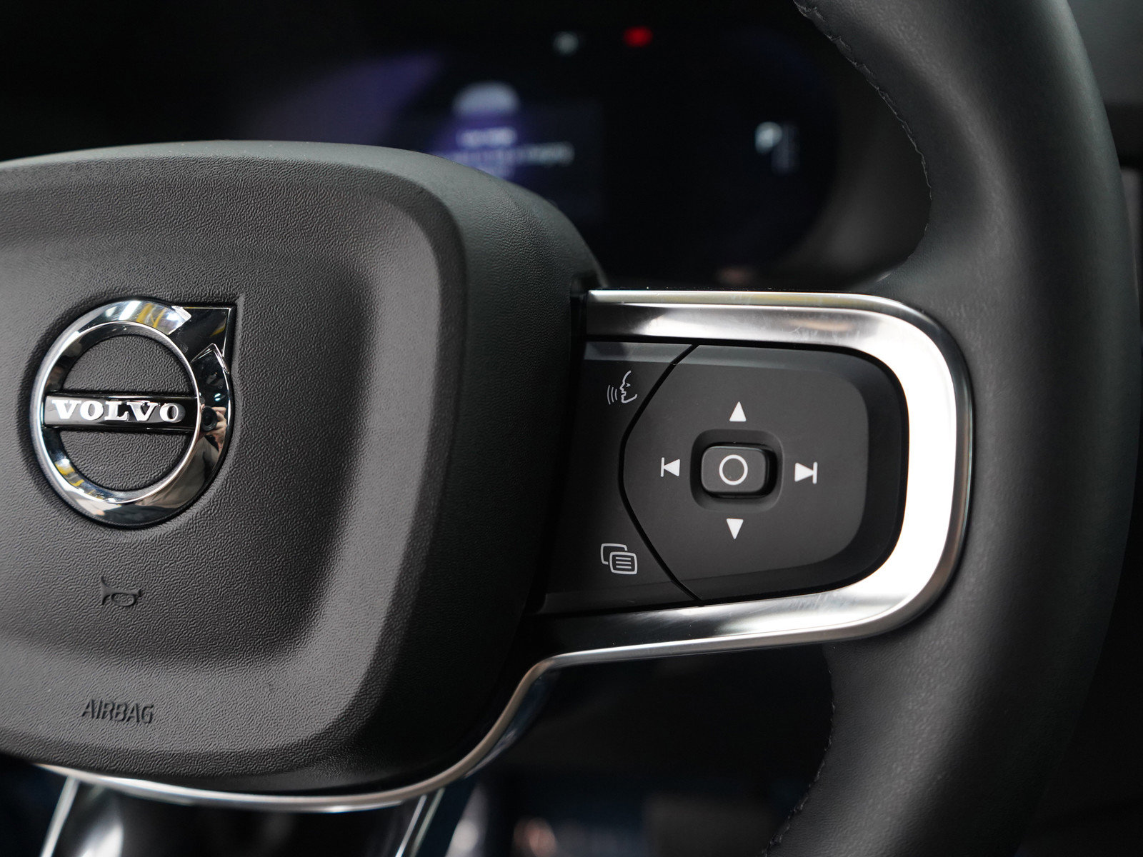 2023 Volvo XC40 Recharge Ultimate AWD photo 23