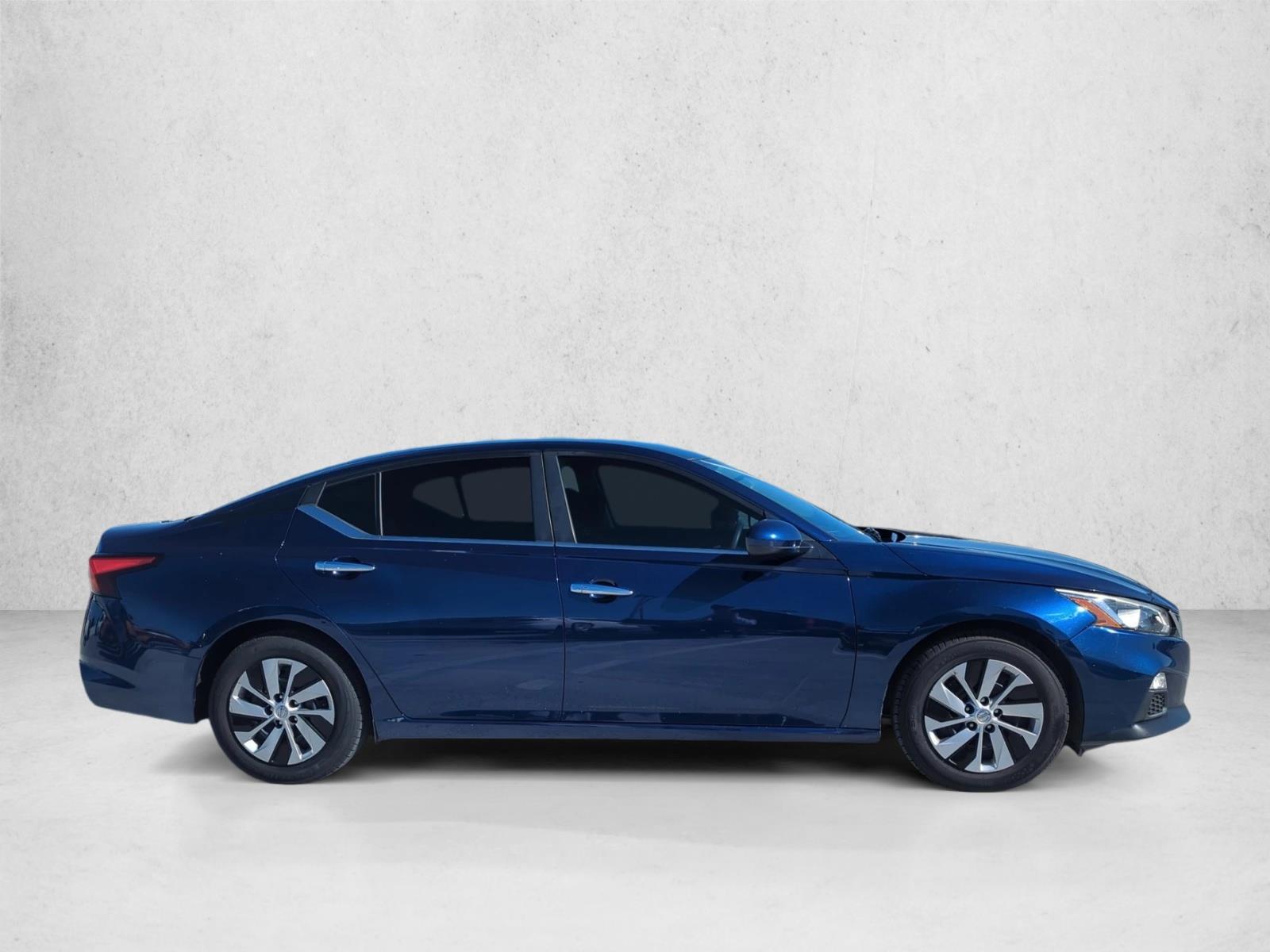 2019 Nissan Altima 2.5 S photo 4