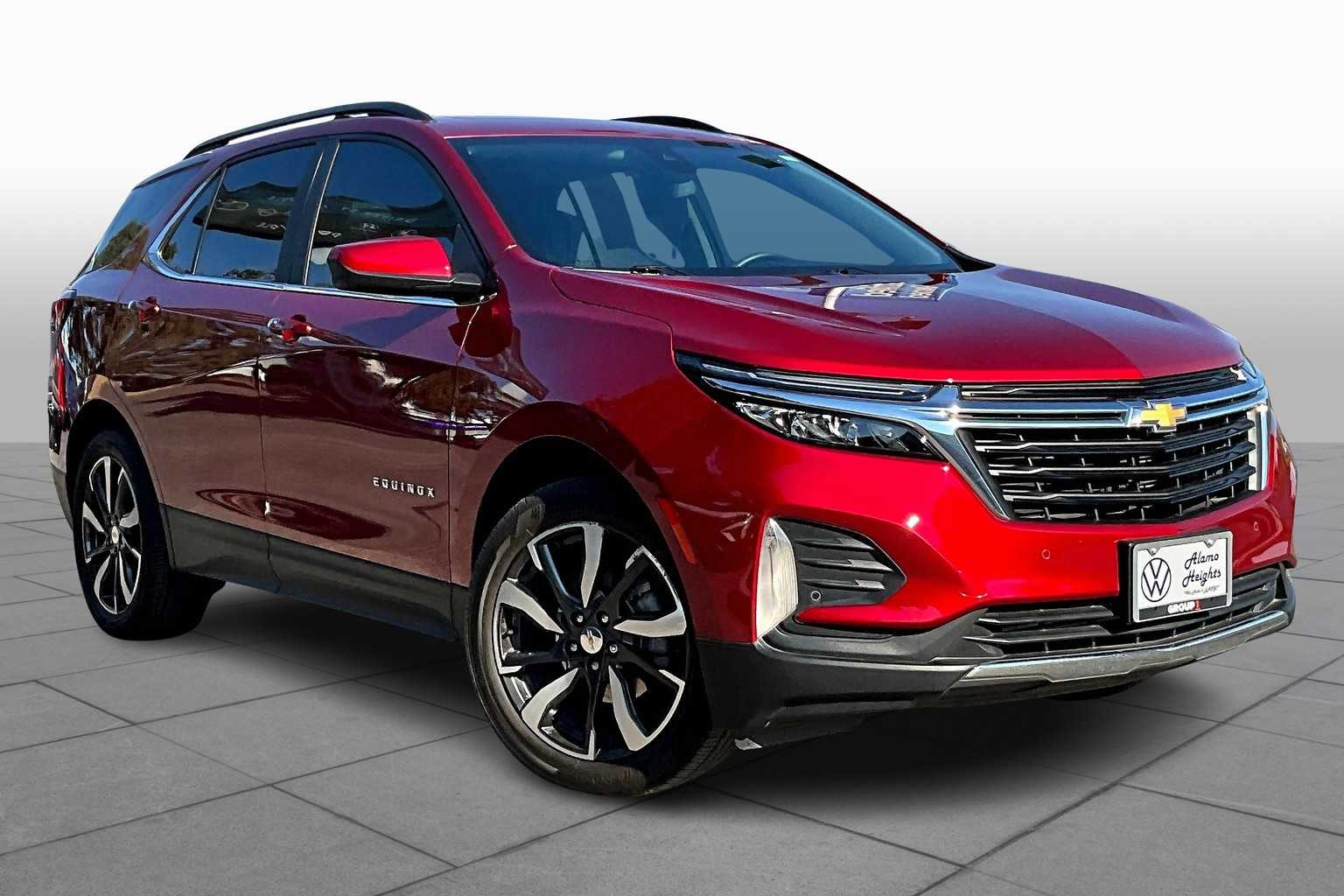 2023 Chevrolet Equinox LT photo 2