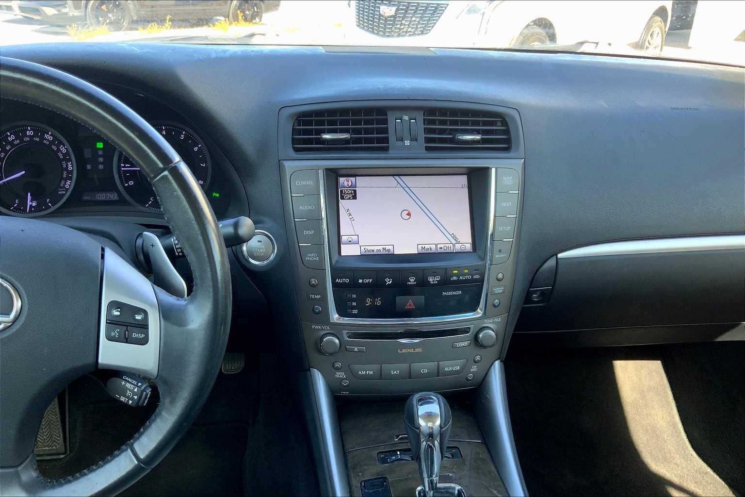 2012 Lexus IS 350C photo 6