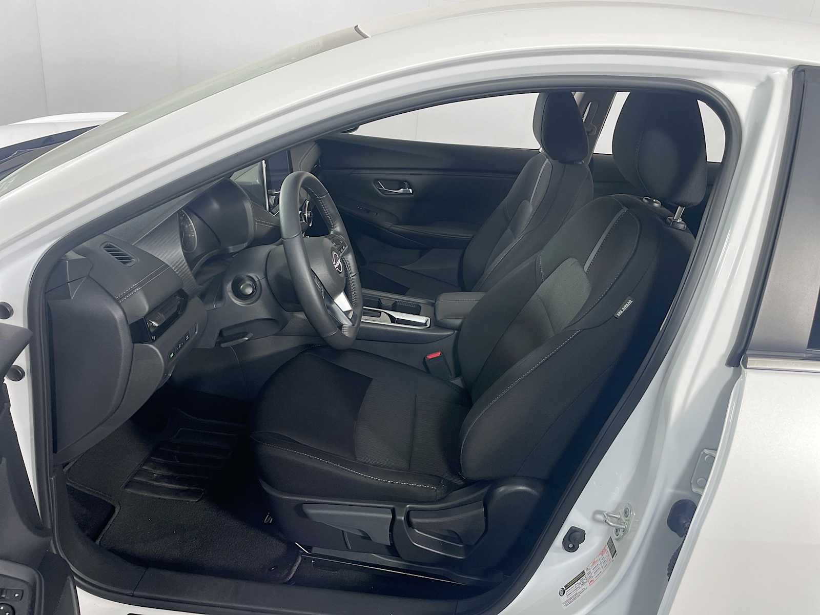 2024 Nissan Sentra SV photo 17