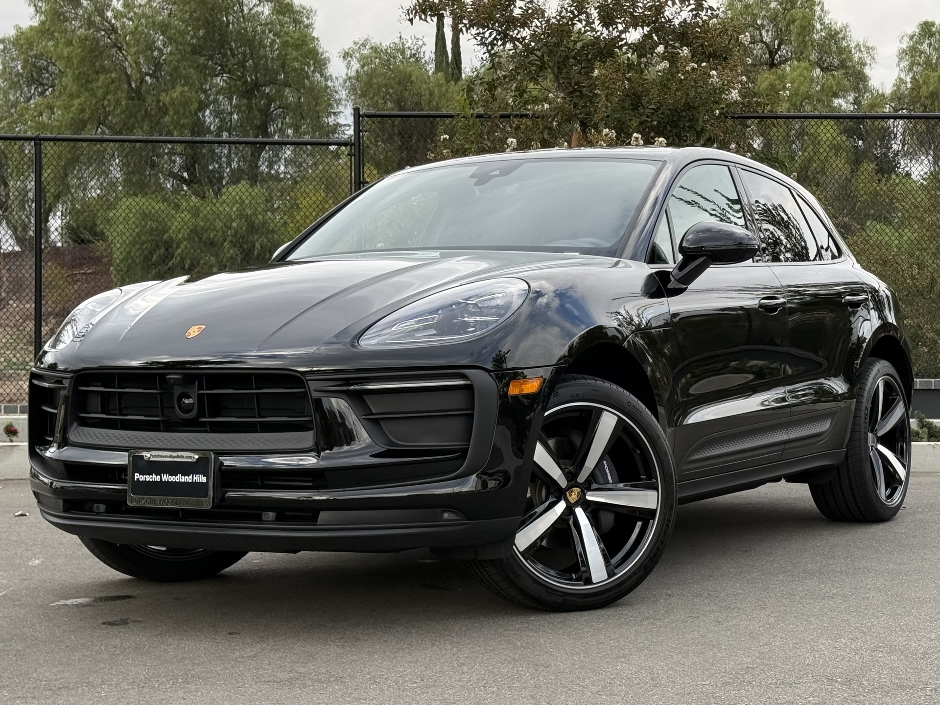 2025 Porsche Macan's photo