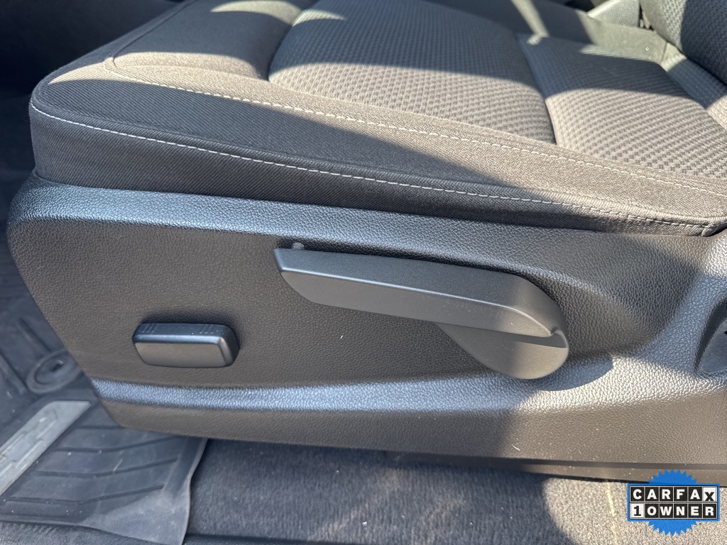 2022 Chevrolet Colorado LT photo 15