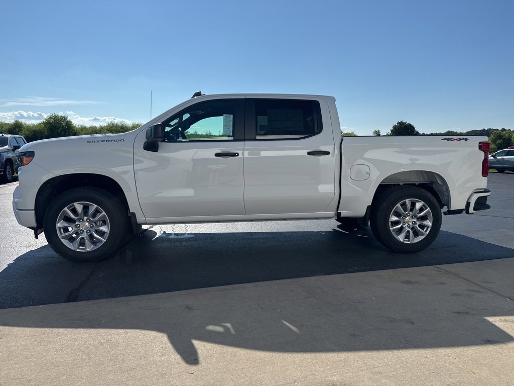 2026 Chevrolet Silverado 1500 Custom photo 4
