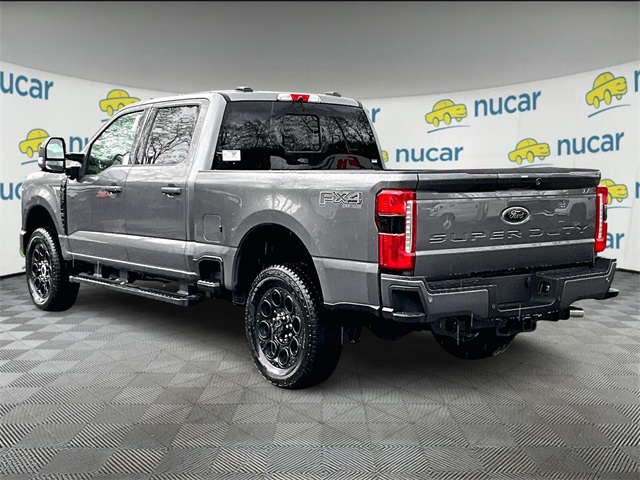 2025 Ford F-350 photo 3