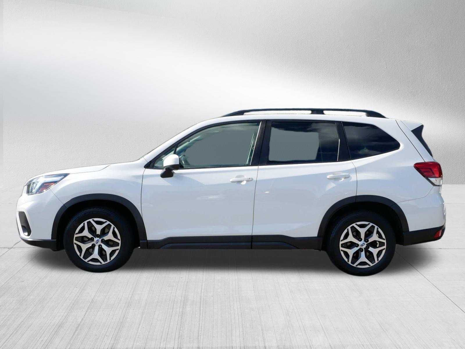 2020 Subaru Forester Premium photo 4