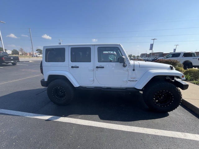 2012 Jeep Wrangler Unlimited Sahara photo 6