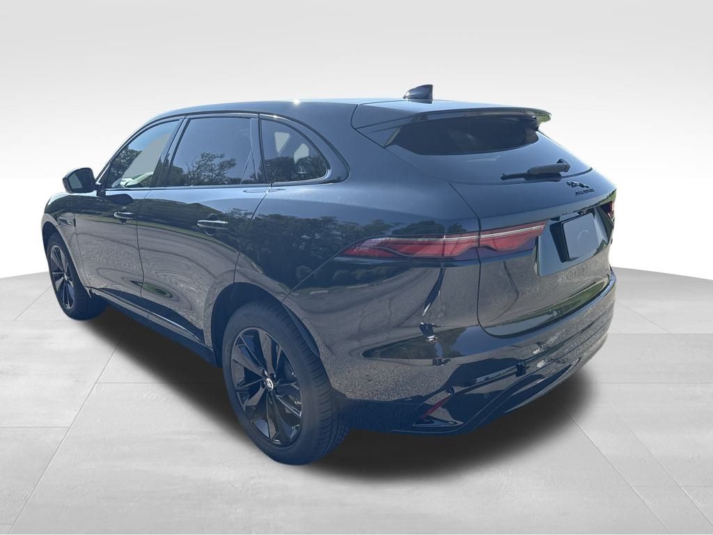 2026 Jaguar F-PACE P250 R-Dynamic S photo 3