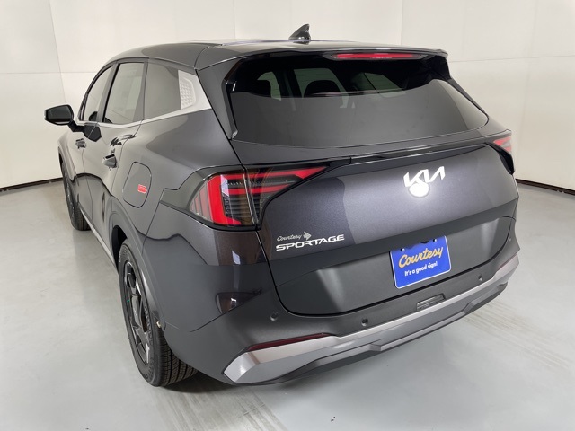 2026 Kia Sportage EX photo 3