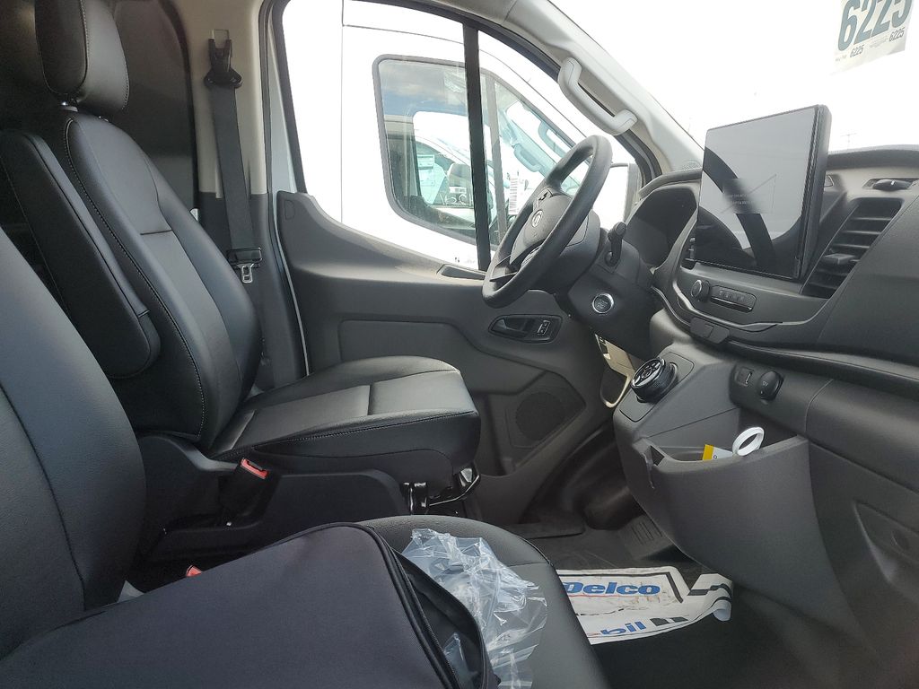 2023 Ford Transit photo 3