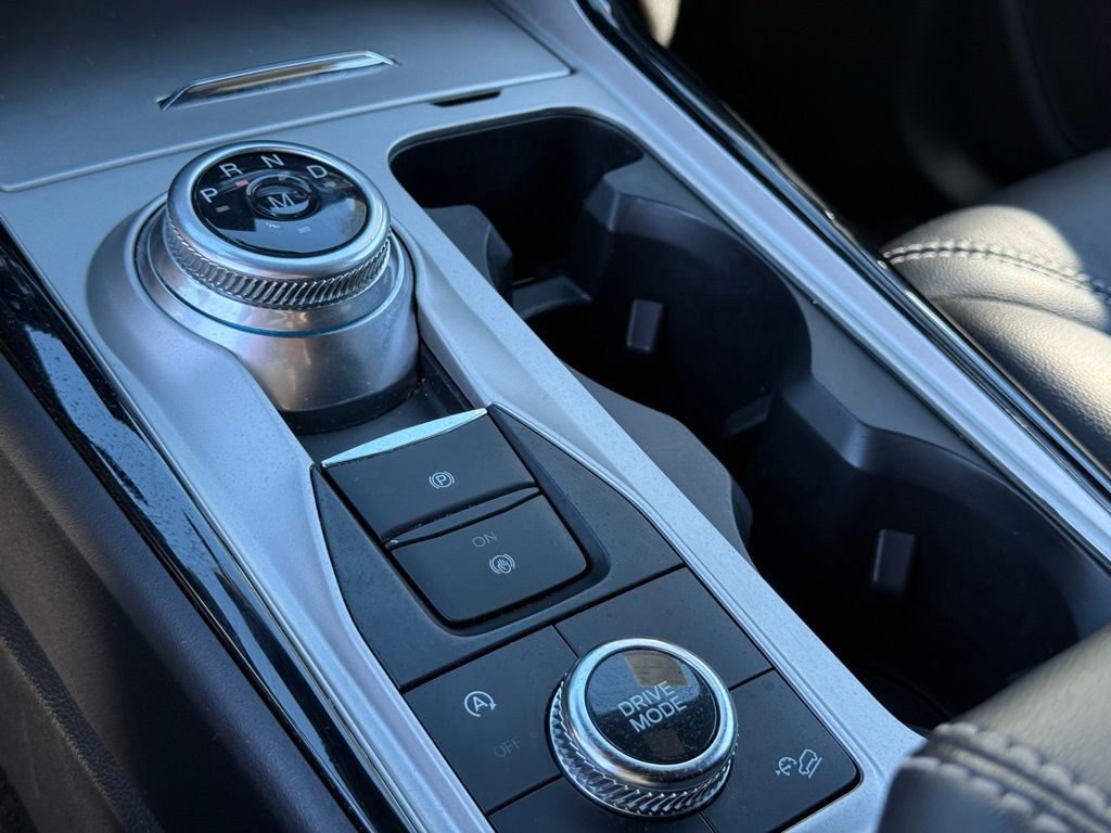2022 Ford Explorer ST photo 14