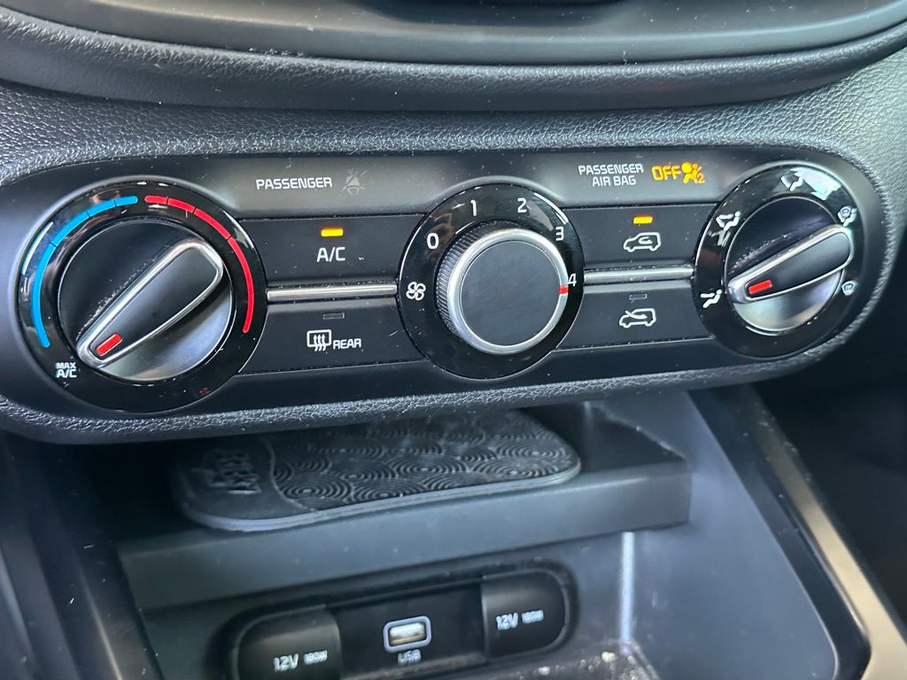 2020 Kia Soul LX S X-Line photo 16