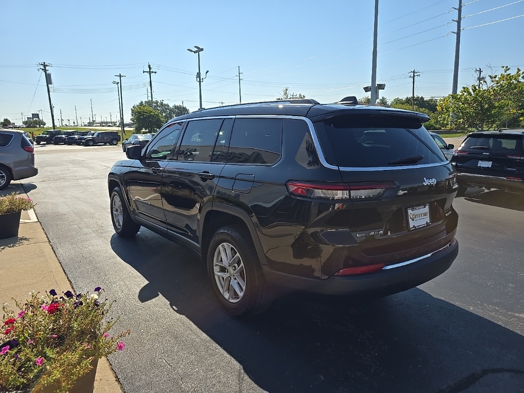 2021 Jeep Grand Cherokee Laredo photo 5