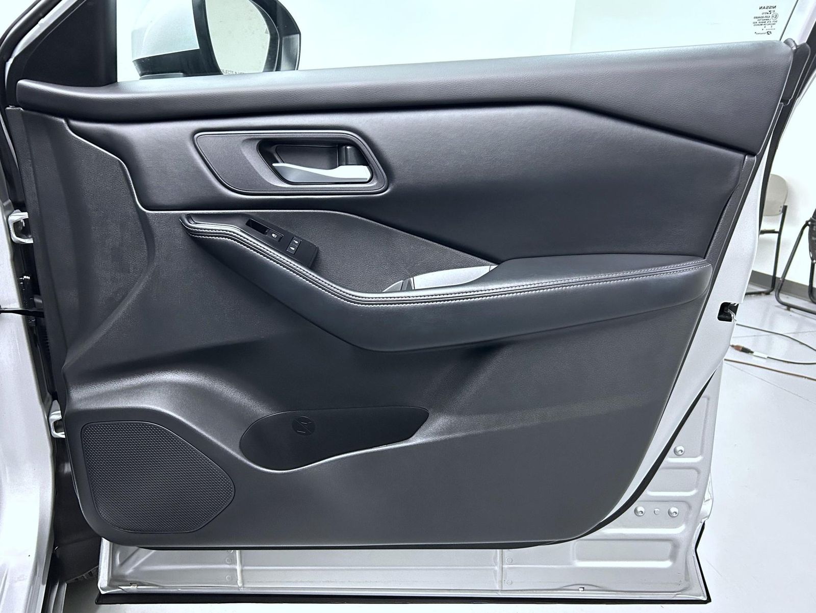 2024 Nissan Rogue SV photo 16