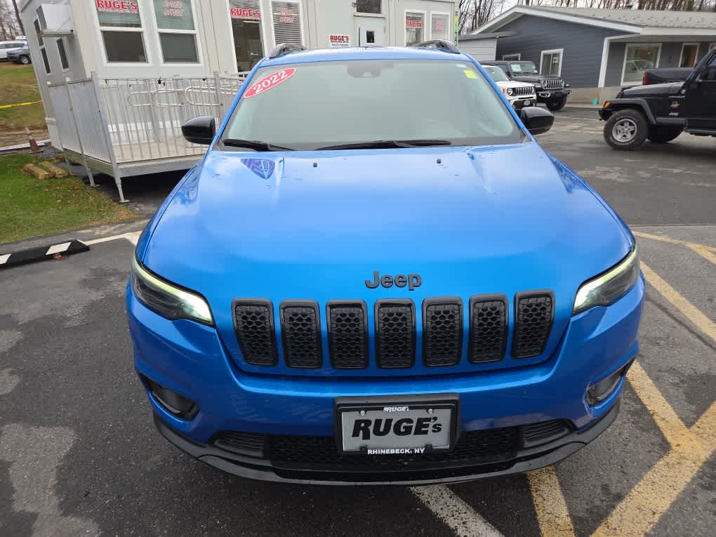 2023 Jeep Cherokee Altitude Lux photo 2