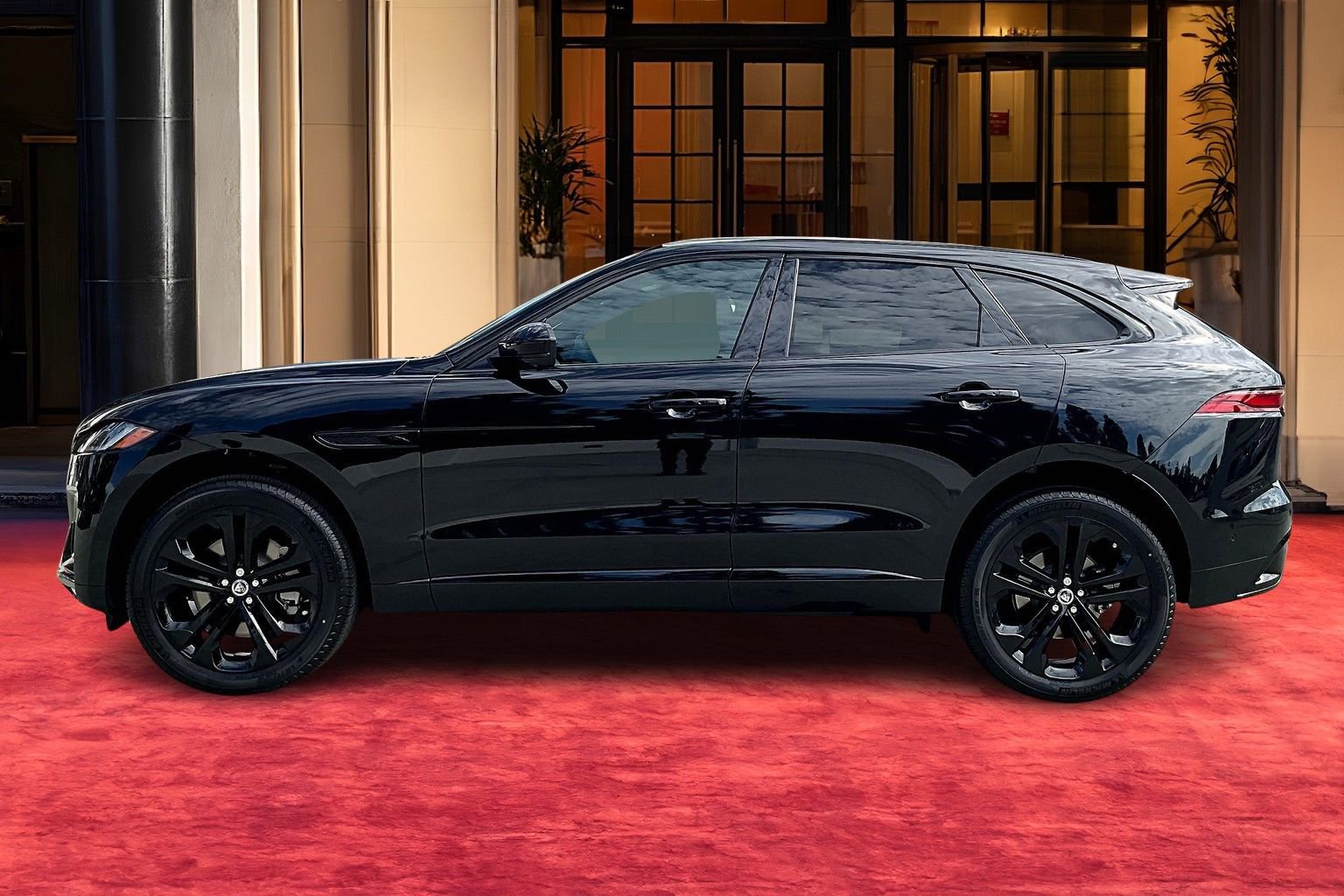 2026 Jaguar F-PACE P250 R-Dynamic S photo 3
