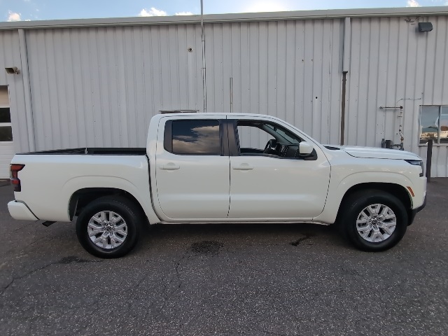 2023 Nissan Frontier SV photo 4