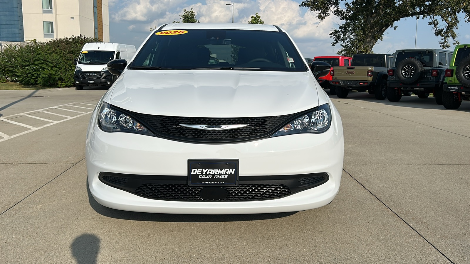 2026 Chrysler Voyager LX photo 8