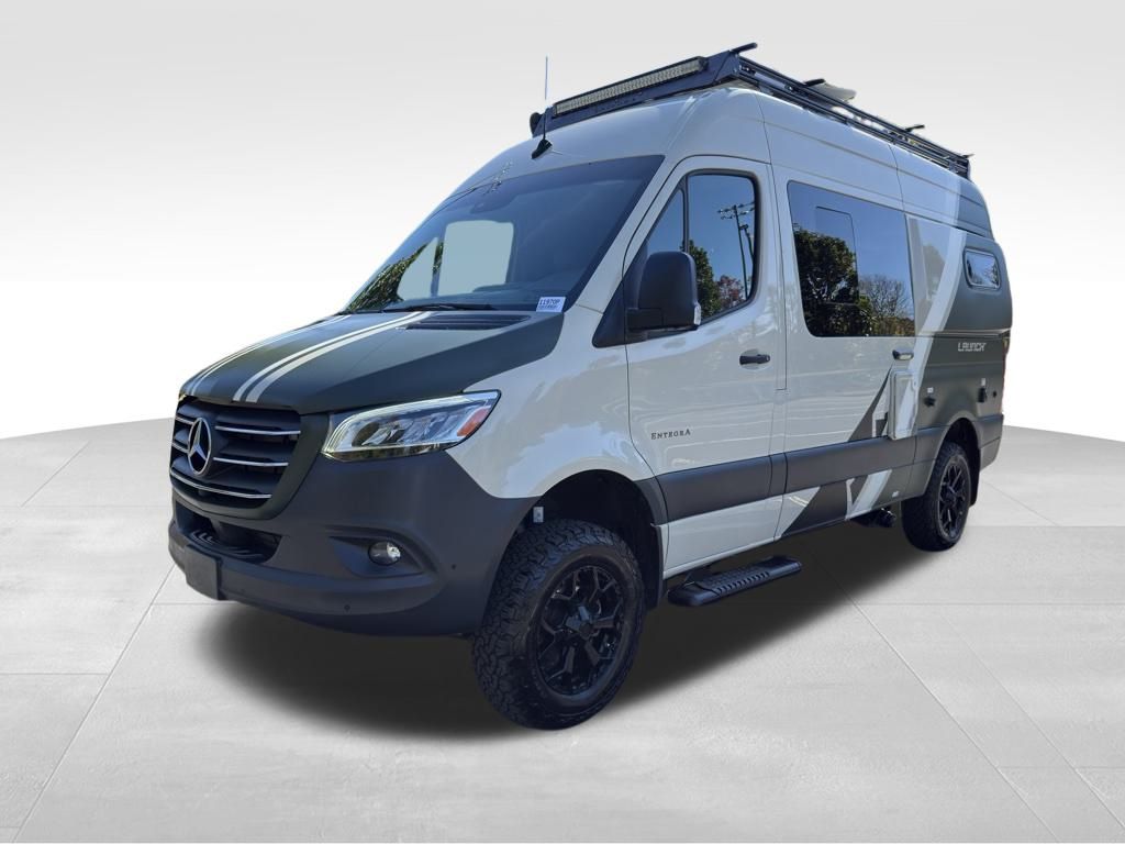 2023 Mercedes-Benz Sprinter Crew Van Base's photo