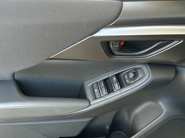 2025 Subaru Impreza Base photo 11