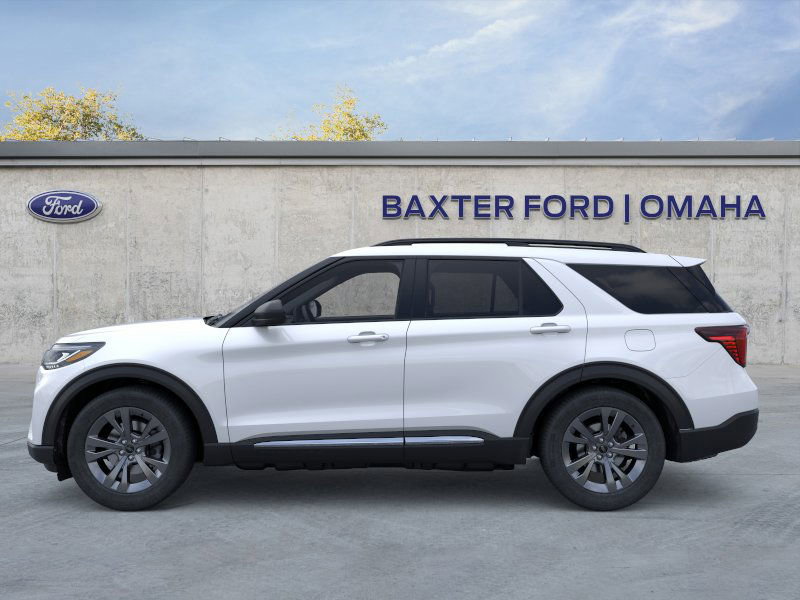 2025 Ford Explorer photo 14