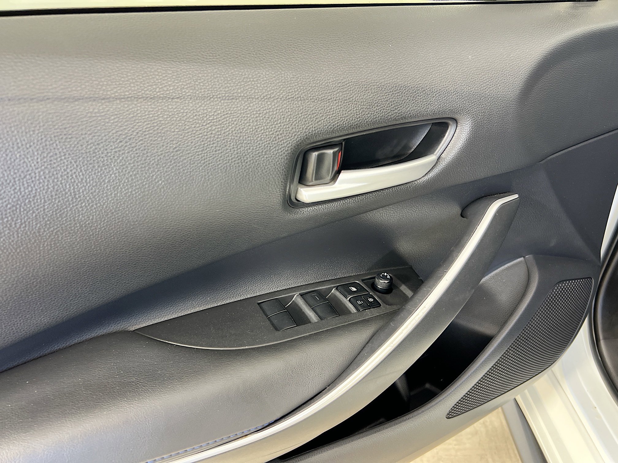 2021 Toyota Corolla SE photo 16