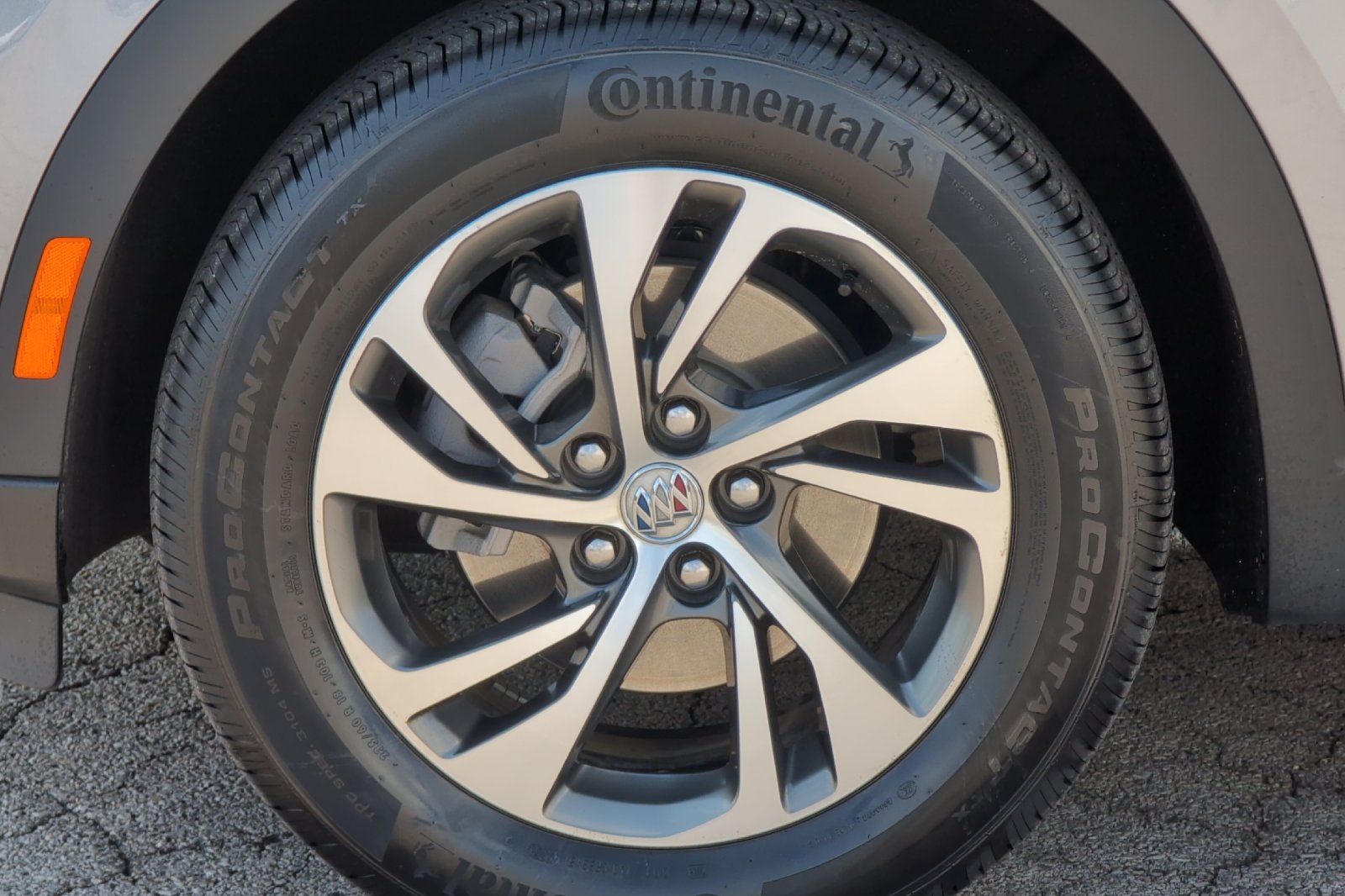 2022 Buick Envision Essence photo 23