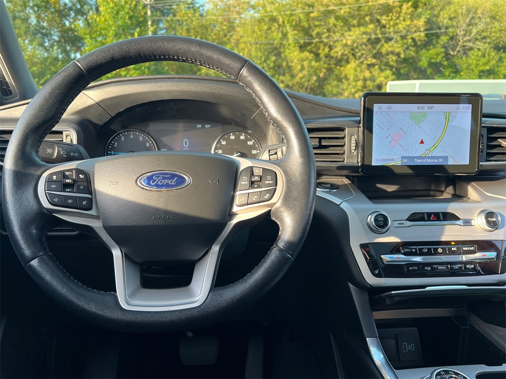 2022 Ford Explorer XLT photo 8