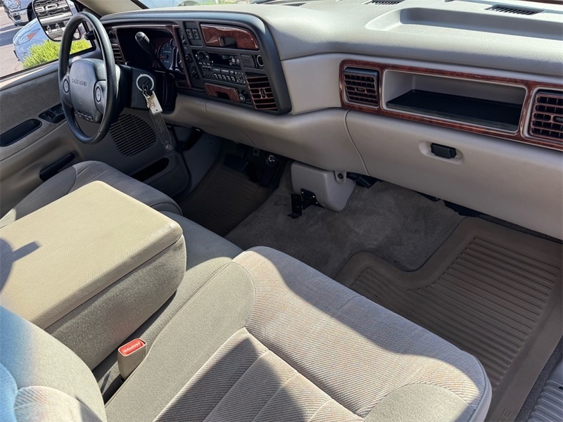 1996 Dodge Ram ST photo 31