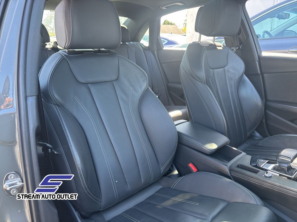 2023 Audi A4 45 S line Premium Plus photo 7