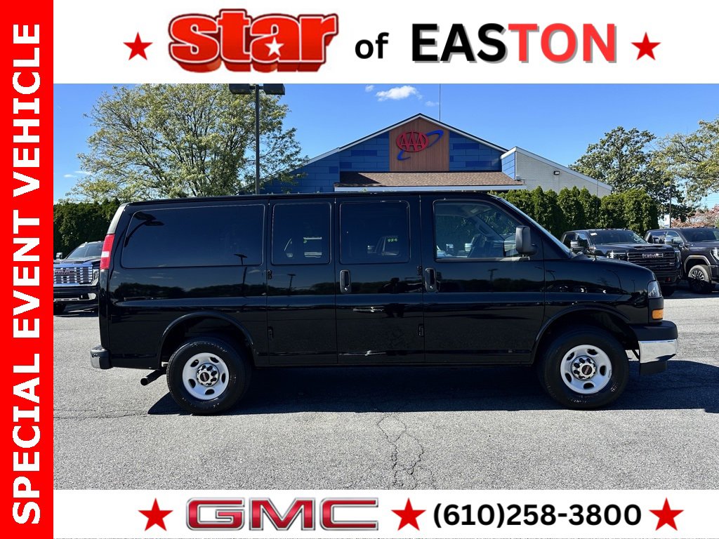 2025 Gmc Savana Passenger 2500 LT photo 3