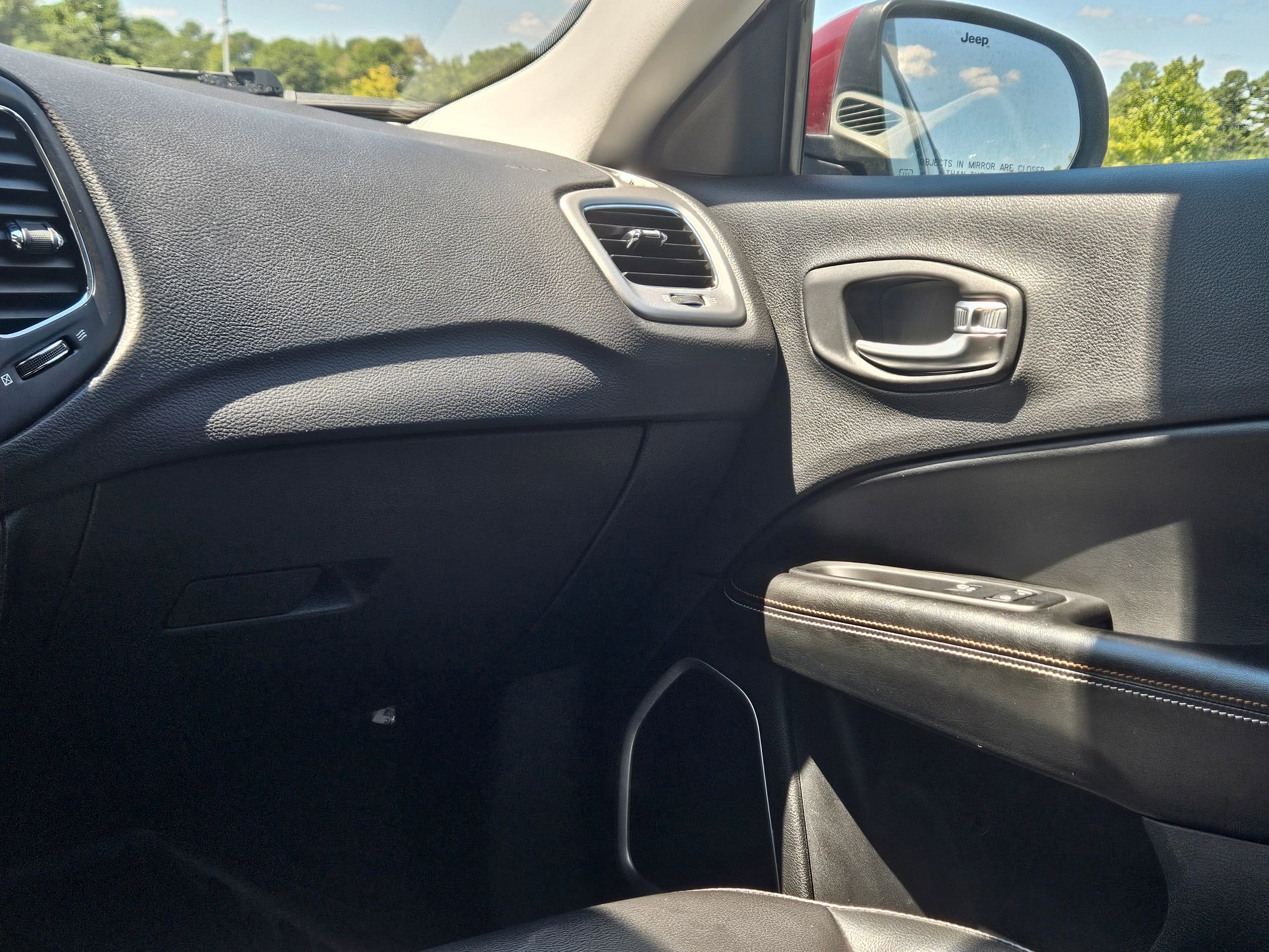 2021 Jeep Compass Latitude photo 9