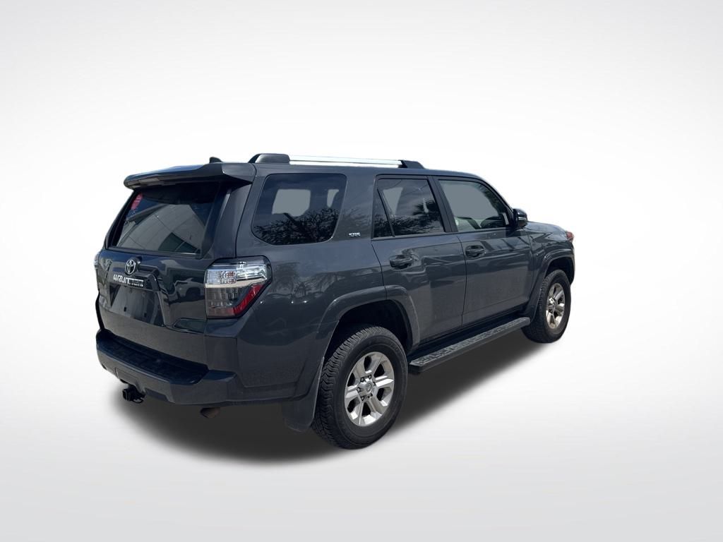 2024 Toyota 4Runner SR5 Premium photo 4