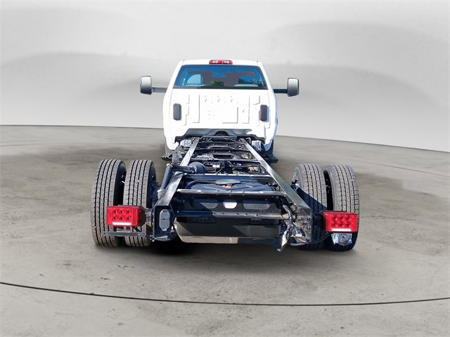 2024 Chevrolet Silverado 6500HD Work Truck photo 4