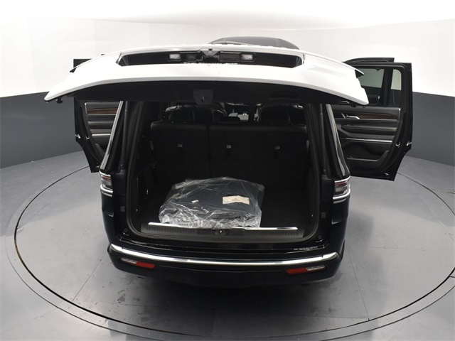 2024 Jeep Grand Wagoneer photo 27