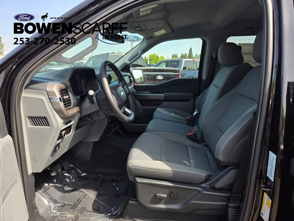 New 2025 Agate Black Metallic Ford XLT image 14